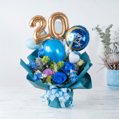 韓国風ラッピング】 20バルーンと20本赤バラのドレスブーケ｜広島花屋