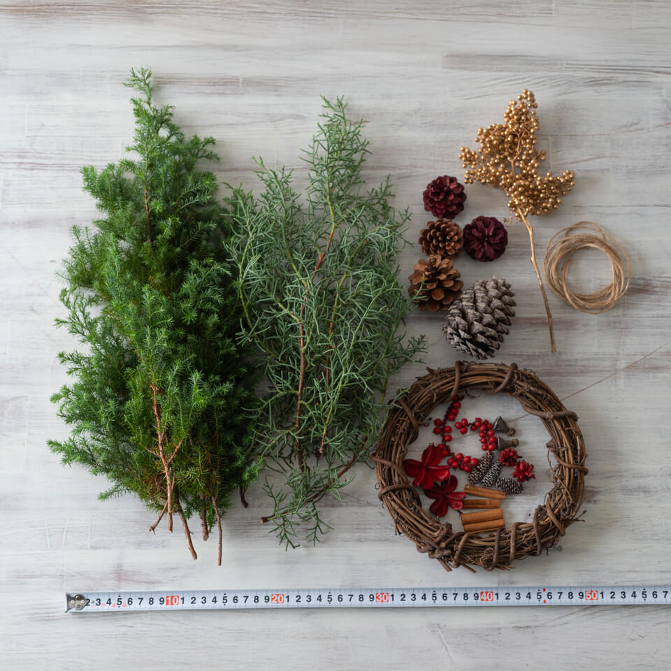 お家で作る「クリスマスリース 制作キット スタンダード」｜広島花屋